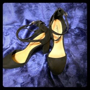 Black Christian Siriano thick high-heels